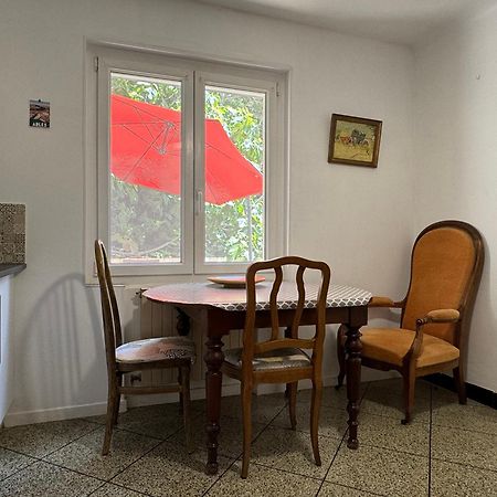 En Ville Avec Un Air De Campagne 아흘르 외부 사진