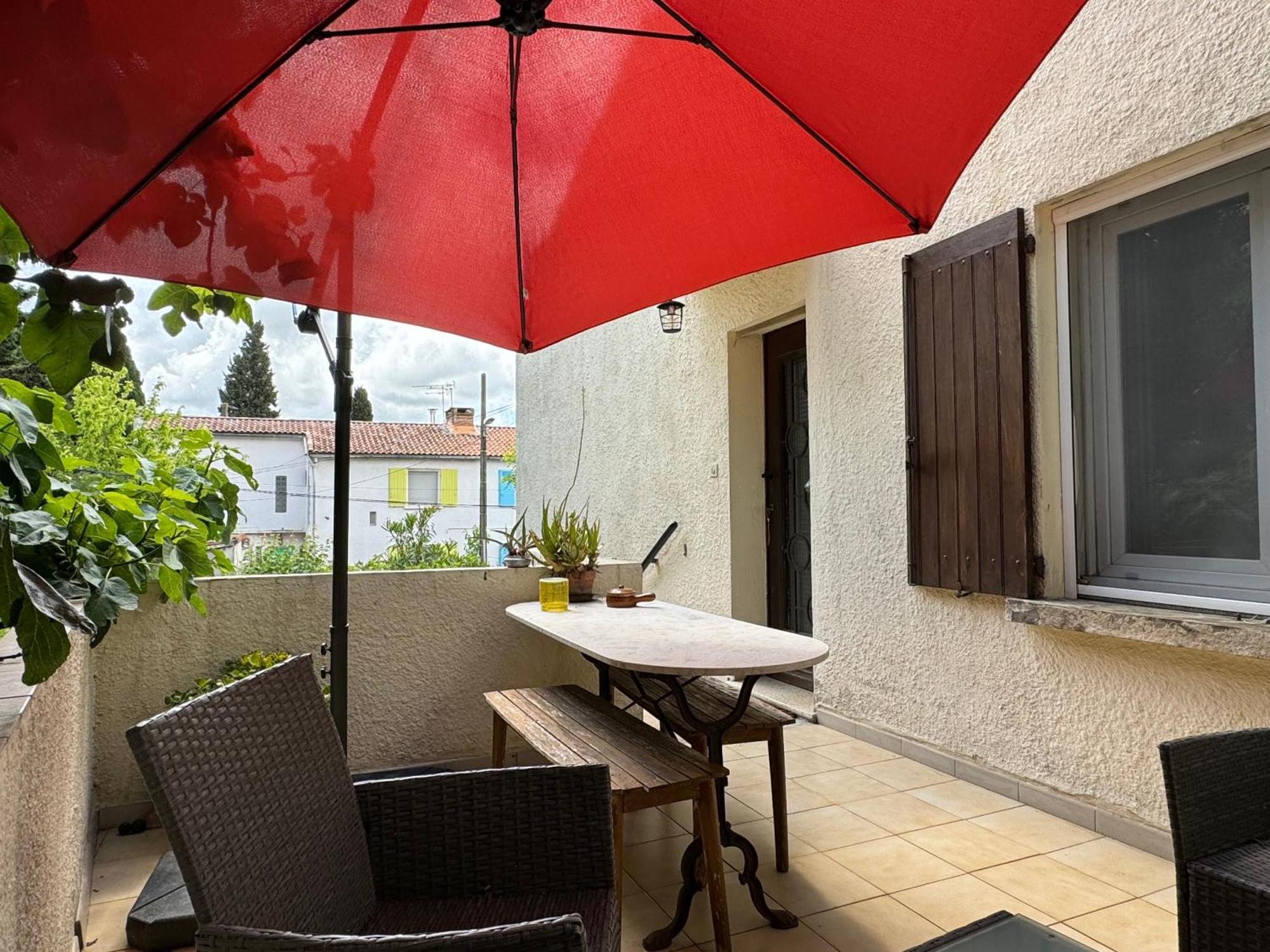 En Ville Avec Un Air De Campagne 아흘르 외부 사진